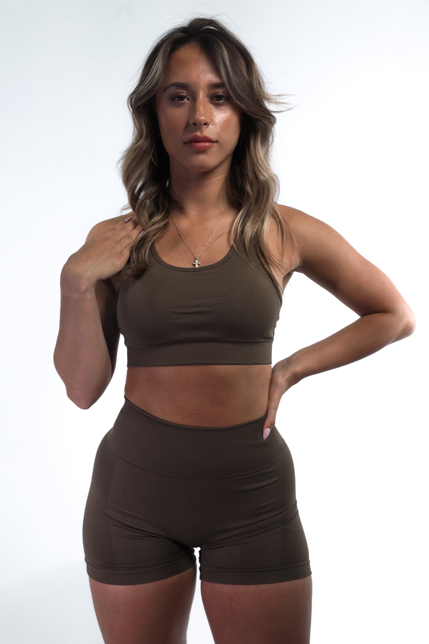 AMPLIFY SHORTS - COFFEE