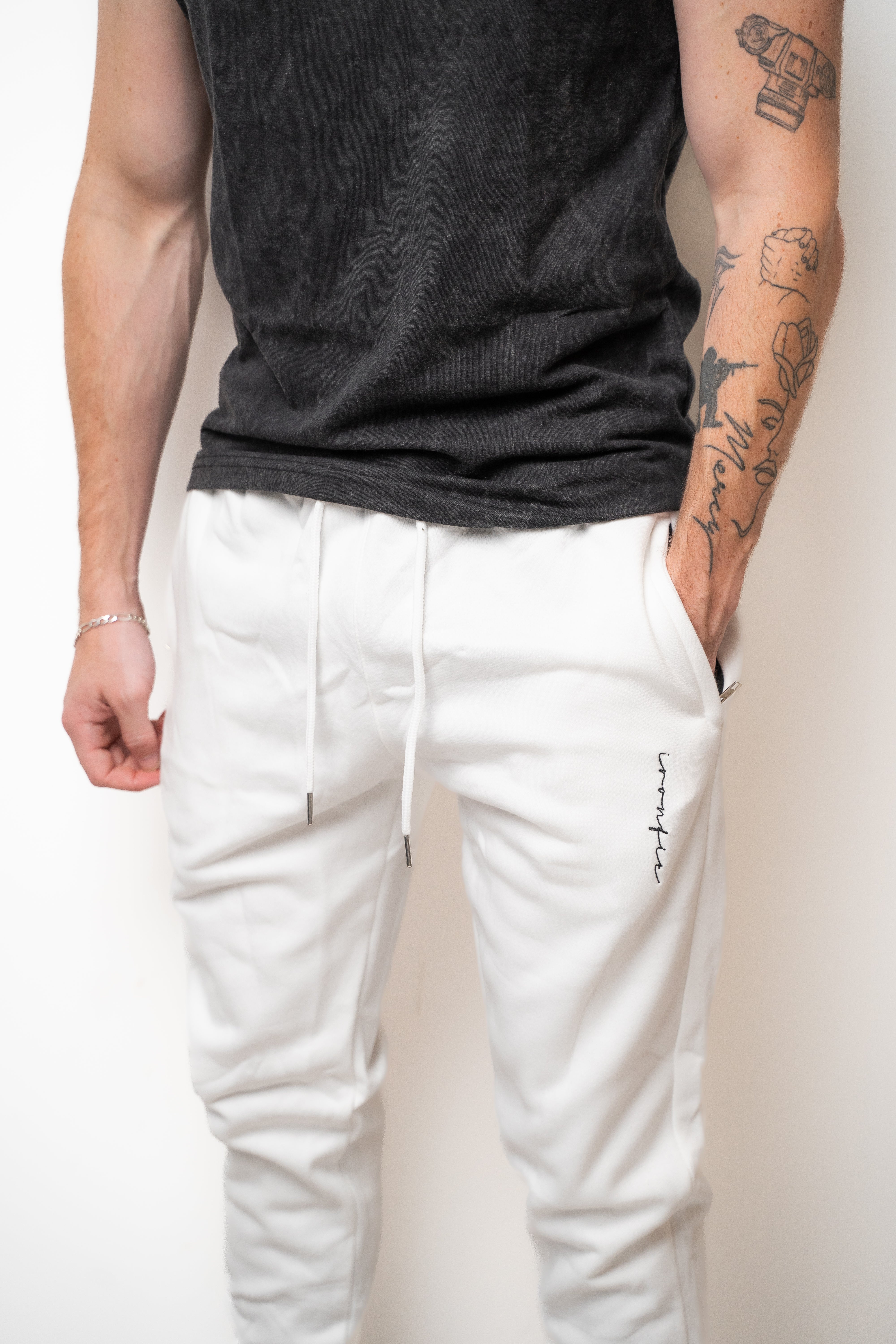 IRONFIT SIGNATURE JOGGERS - WHITE