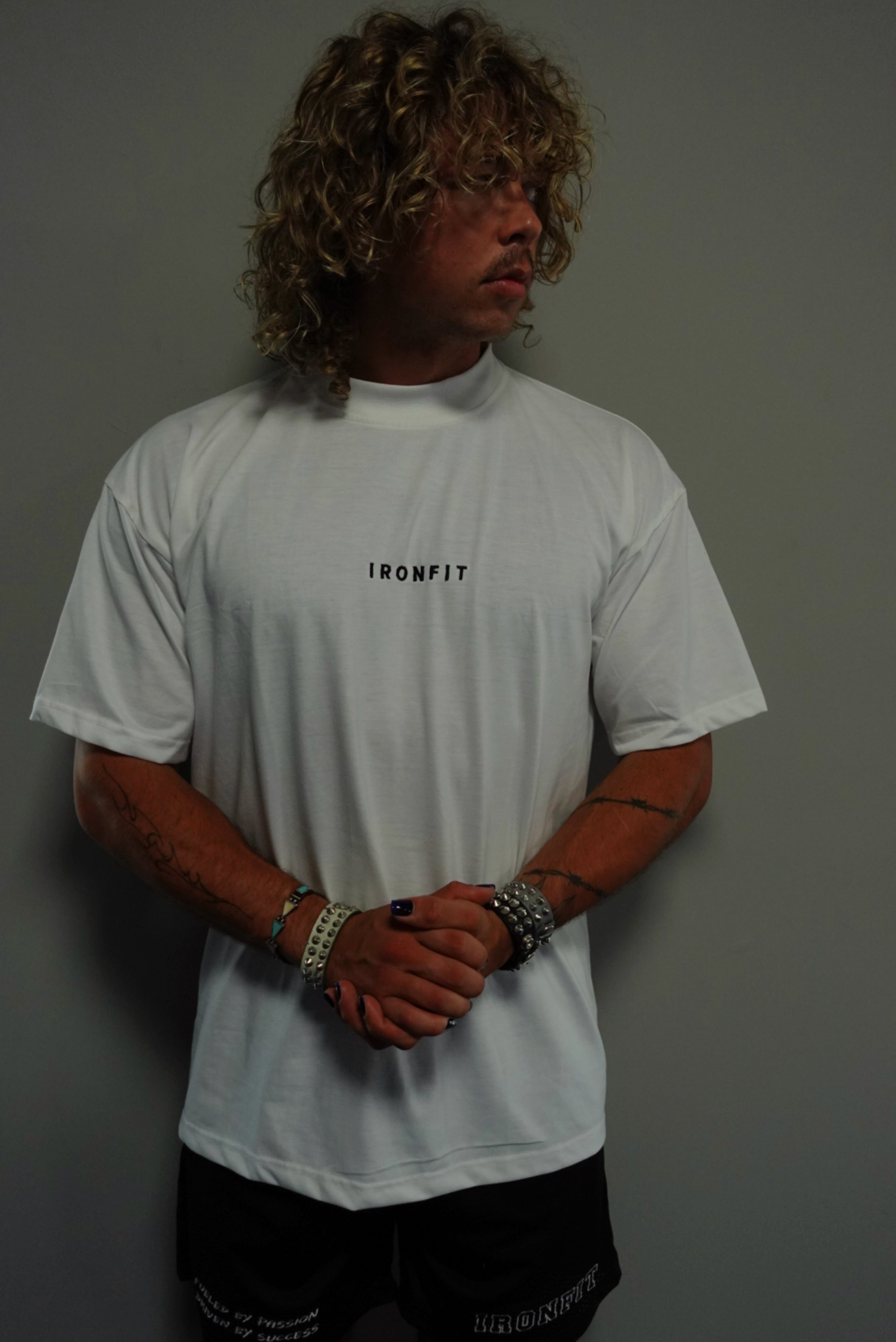 MEN'S CLASSIC OVERSIZED TEE - WHITE